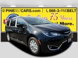 2018 Brilliant Black Crystal Pearl Chrysler Pacifica Touring L #123130273