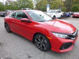 2017 Honda Civic Si Coupe Front 3/4 View