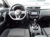 2017 Nissan Rogue SV Dashboard