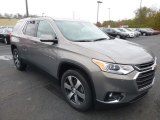 2018 Chevrolet Traverse LT AWD Front 3/4 View