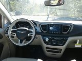 2018 Chrysler Pacifica Hybrid Limited Dashboard