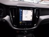2018 Volvo XC60 T6 AWD Momentum Dashboard