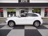 Glacier White Metallic Audi Q5 in 2017