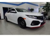 2018 Honda Civic Si Sedan Front 3/4 View