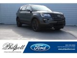 2018 Magnetic Metallic Ford Explorer XLT #124757942