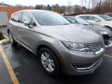 2017 Lincoln MKX Premier AWD Front 3/4 View