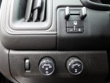 2018 GMC Canyon Denali Crew Cab 4x4 Controls
