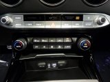 2018 Kia Stinger GT2 AWD Controls