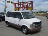 2001 Ivory White Chevrolet Astro LS AWD Passenger Van #12509911
