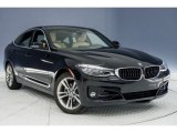 2017 BMW 3 Series 330i xDrive Gran Turismo Front 3/4 View