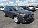2018 Jeep Cherokee Latitude Plus Front 3/4 View