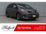 Toasted Walnut Pearl Toyota Sienna in 2018