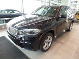 2018 BMW X5 xDrive50i Front 3/4 View