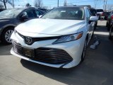 2018 Wind Chill Pearl Toyota Camry XLE #126058999