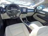 2018 Volvo XC40 T5 AWD Blond/Charcoal Interior