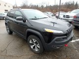 2018 Jeep Cherokee Trailhawk 4x4 Front 3/4 View