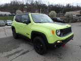 2018 Jeep Renegade Trailhawk 4x4 Front 3/4 View