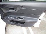 2018 Jaguar XF Sportbrake S AWD Door Panel