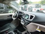 2018 Chrysler Pacifica Hybrid Limited Dashboard