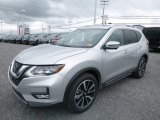 2018 Nissan Rogue SL AWD Front 3/4 View