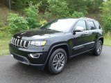 2018 Jeep Grand Cherokee Limited Front 3/4 View