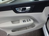 2018 Volvo XC60 T5 AWD Momentum Door Panel