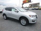 2018 Nissan Rogue SV AWD Front 3/4 View