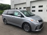 2018 Toyota Sienna LE AWD Front 3/4 View