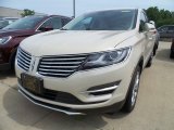 Ivory Pearl Lincoln MKC in 2018