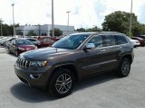 2018 Jeep Grand Cherokee Limited 4x4 Front 3/4 View