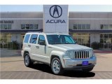 Bright Silver Metallic Jeep Liberty in 2008