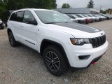 2018 Jeep Grand Cherokee Trailhawk 4x4 Front 3/4 View