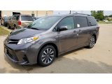 2018 Toyota Sienna LE AWD Front 3/4 View