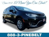 2018 Brilliant Black Crystal Pearl Chrysler Pacifica Touring L #129070638