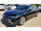 2019 Toyota Avalon Hybrid Limited Front 3/4 View