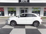 Glacier White Metallic Audi Q3 in 2018