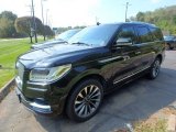 2018 Lincoln Navigator Select 4x4 Front 3/4 View