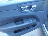 2019 Volvo XC60 T5 AWD Momentum Door Panel