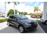 Dark Flint Metallic Volkswagen Touareg in 2012