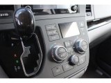 2019 Toyota Sienna XLE Controls
