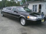 2000 Black Lincoln Town Car Executive Limousine #12956390