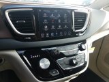 2019 Chrysler Pacifica Touring L Controls