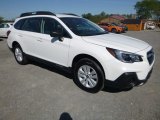 2019 Subaru Outback 2.5i Front 3/4 View