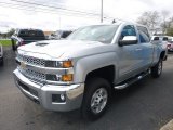 2019 Chevrolet Silverado 2500HD LT Crew Cab 4WD Front 3/4 View