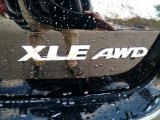 2019 Toyota Highlander XLE AWD Marks and Logos