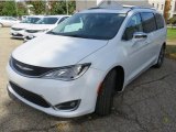 2019 Chrysler Pacifica Limited Front 3/4 View