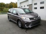 2019 Toyota Sienna XLE Front 3/4 View
