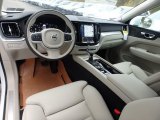 2019 Volvo XC60 T6 AWD Momentum Blonde Interior