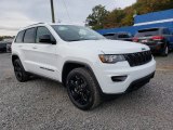 2019 Bright White Jeep Grand Cherokee Laredo 4x4 #130139024