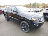 2019 Jeep Grand Cherokee Altitude 4x4 Front 3/4 View